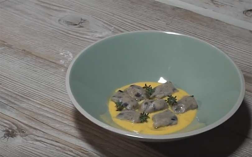 Gnocchi di patate e riso artemide con fonduta di Gorgonzola DOP dolce e ...